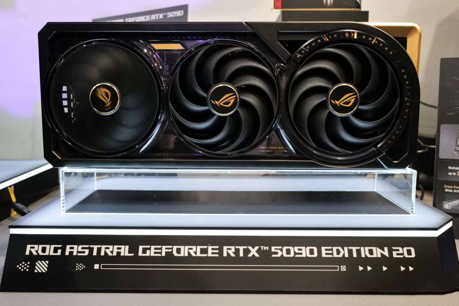Card Asus ROG Astral GeForce RTX 5090 Edition 20