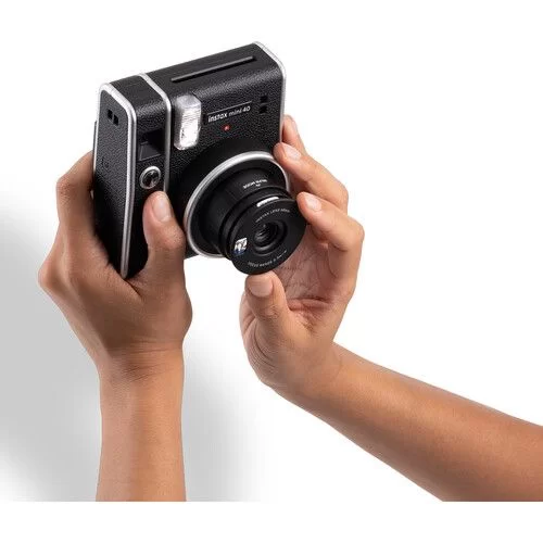 https://media.htttek.com/content_hopthanhthinh/images/10-10-24/Instax-Mini-40-4.jpeg