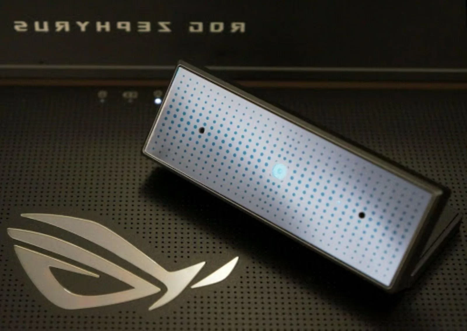 Giới thiệu về Webcam Asus ROG Eye