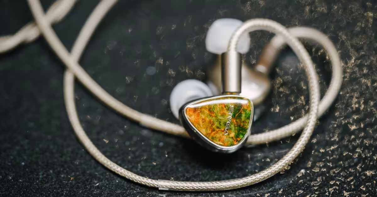 Đánh giá chi tiết SIVGA Lyrebird: Kiệt tác tai nghe Hybrid với 4 loại màng loa