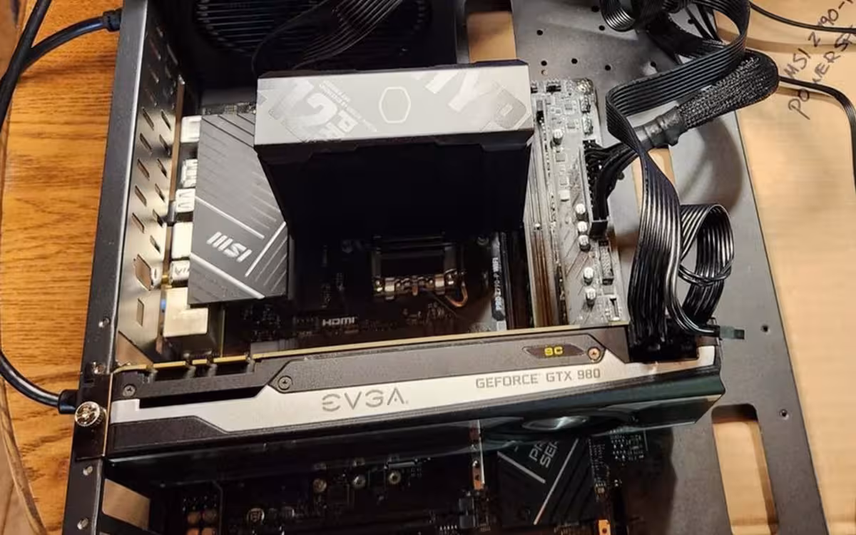 Mua mainboard cũ giá rẻ nhận quà bất ngờ: Rủi ro hay cơ hội đầu tư?