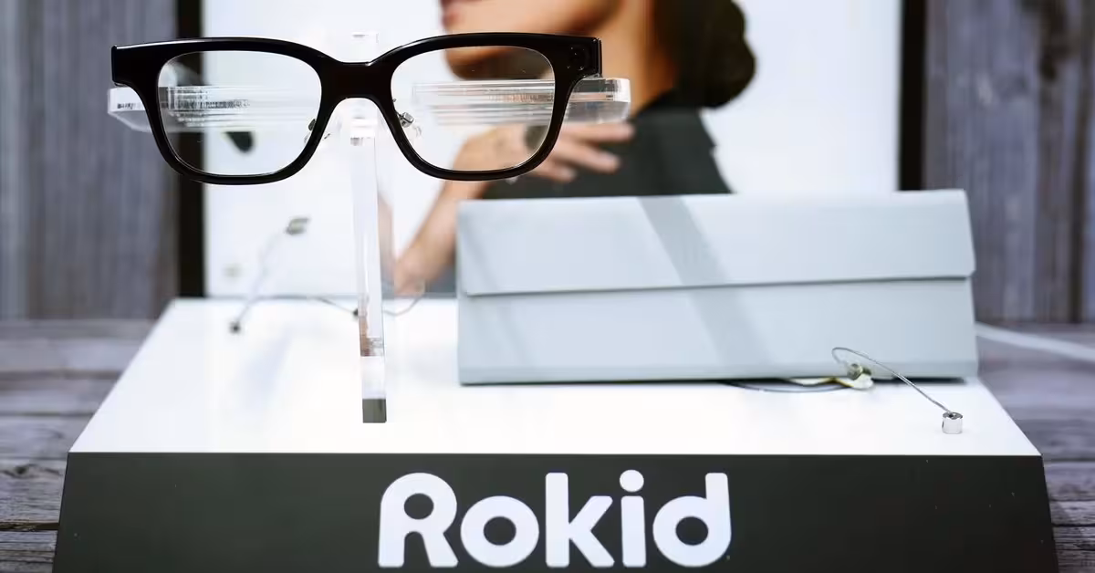 Rokid Glasses: Kỷ nguyên mới của kính thông minh tích hợp AI và camera